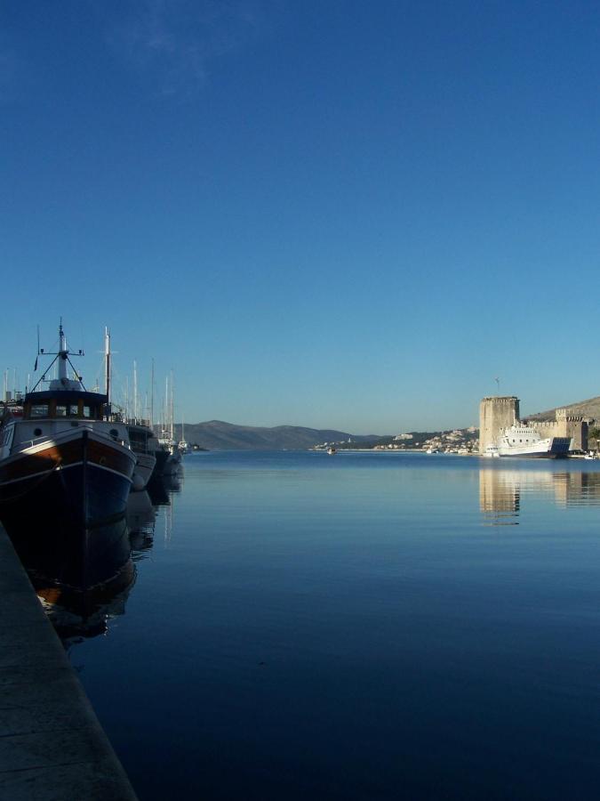 Apartment Planikovica Trogir Exteriör bild