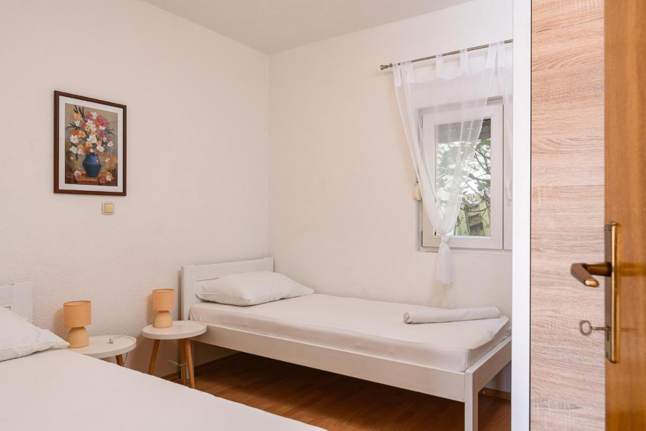 Apartment Planikovica Trogir Exteriör bild