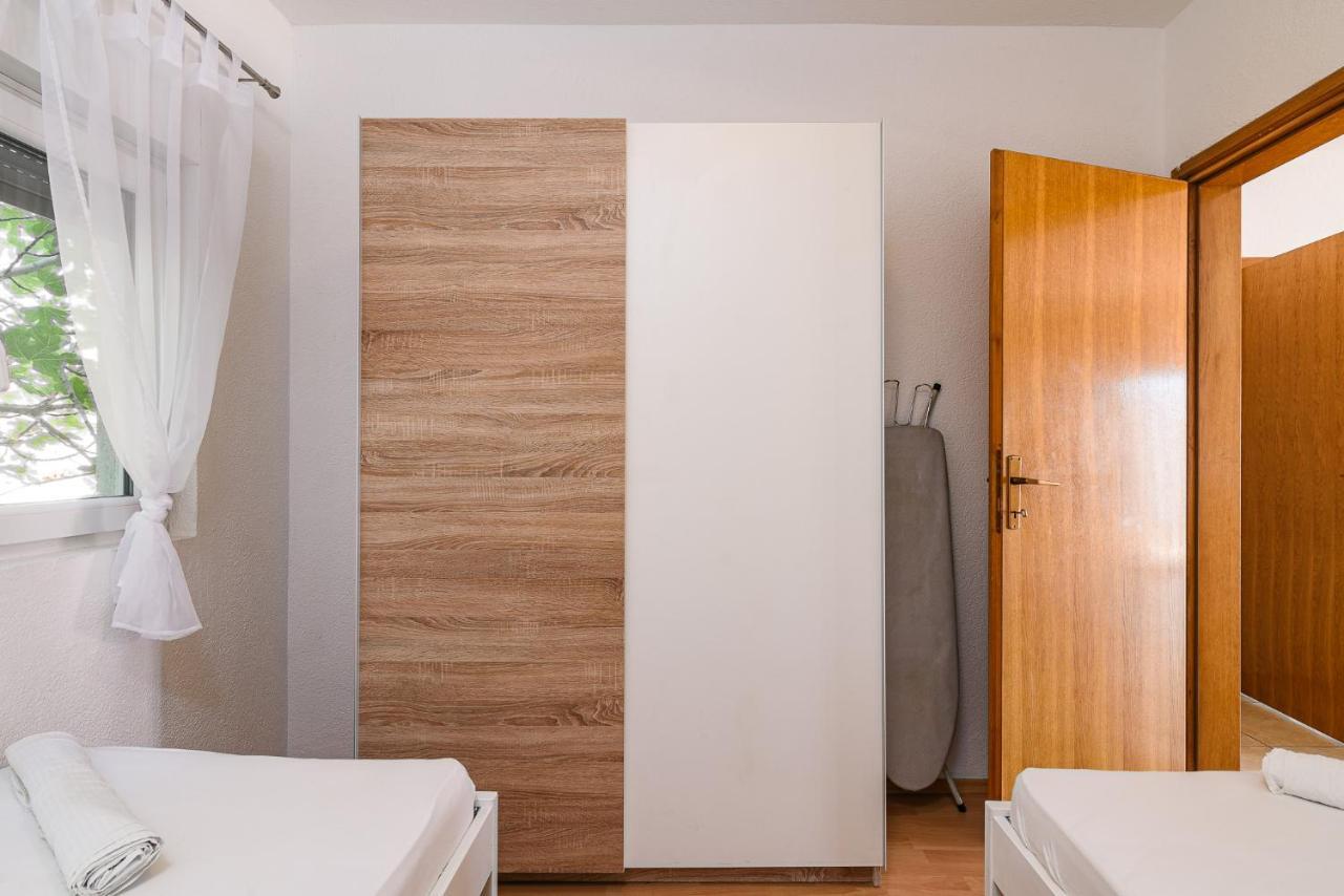 Apartment Planikovica Trogir Exteriör bild