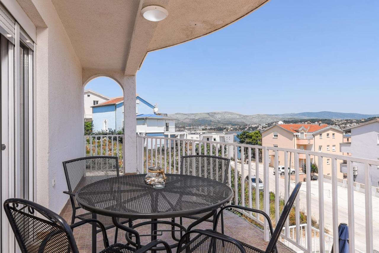 Apartment Planikovica Trogir Exteriör bild