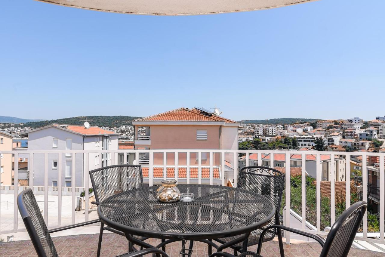 Apartment Planikovica Trogir Exteriör bild