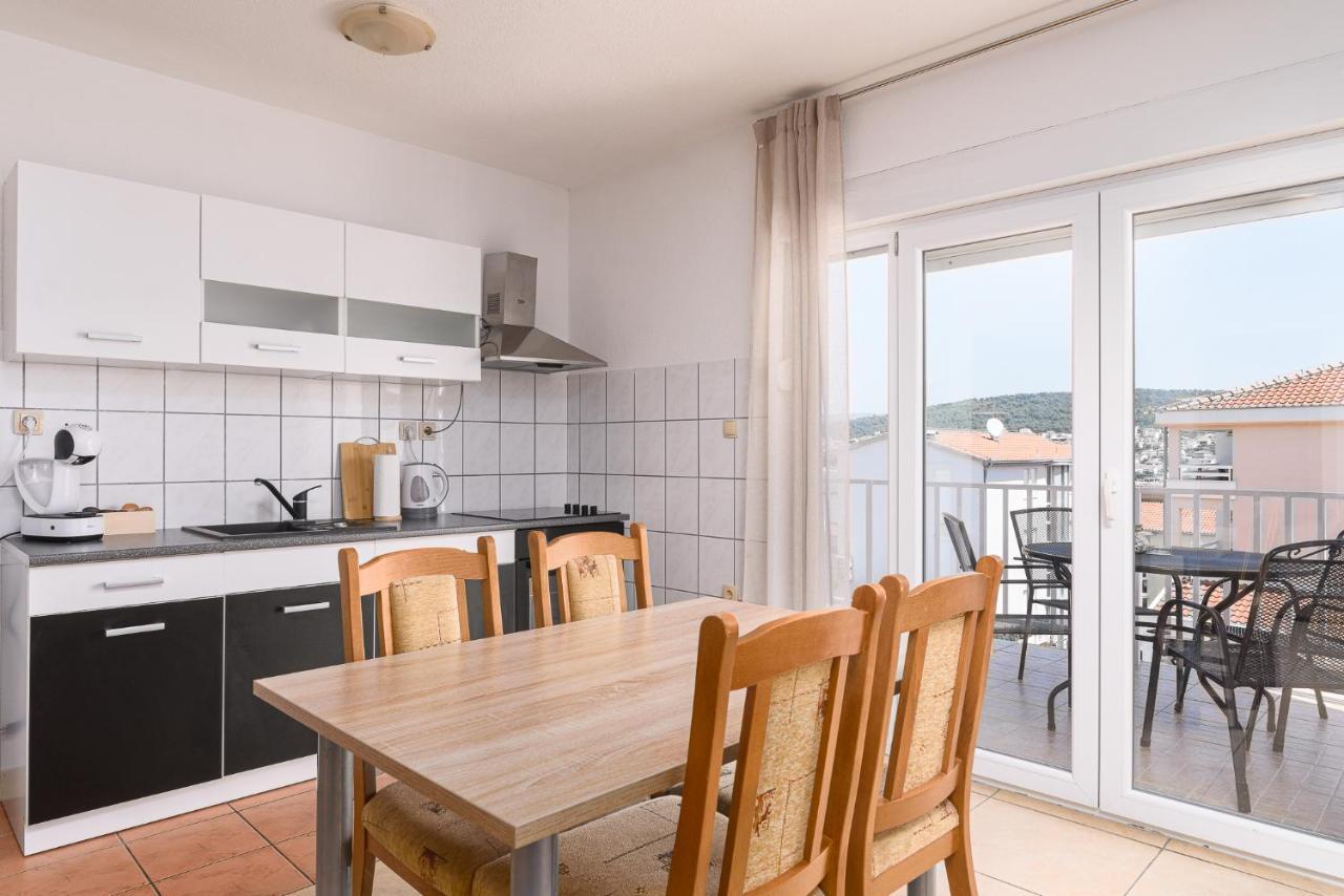 Apartment Planikovica Trogir Exteriör bild
