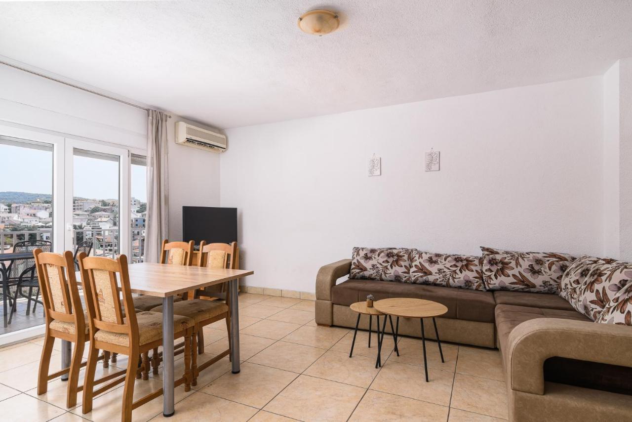 Apartment Planikovica Trogir Exteriör bild